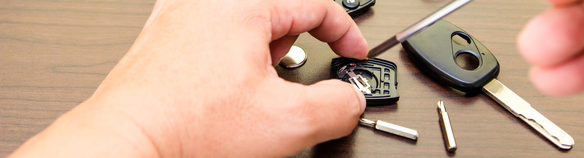 Wymiana baterii w kluczyku samochodowym w ControlCars w Zabrzu